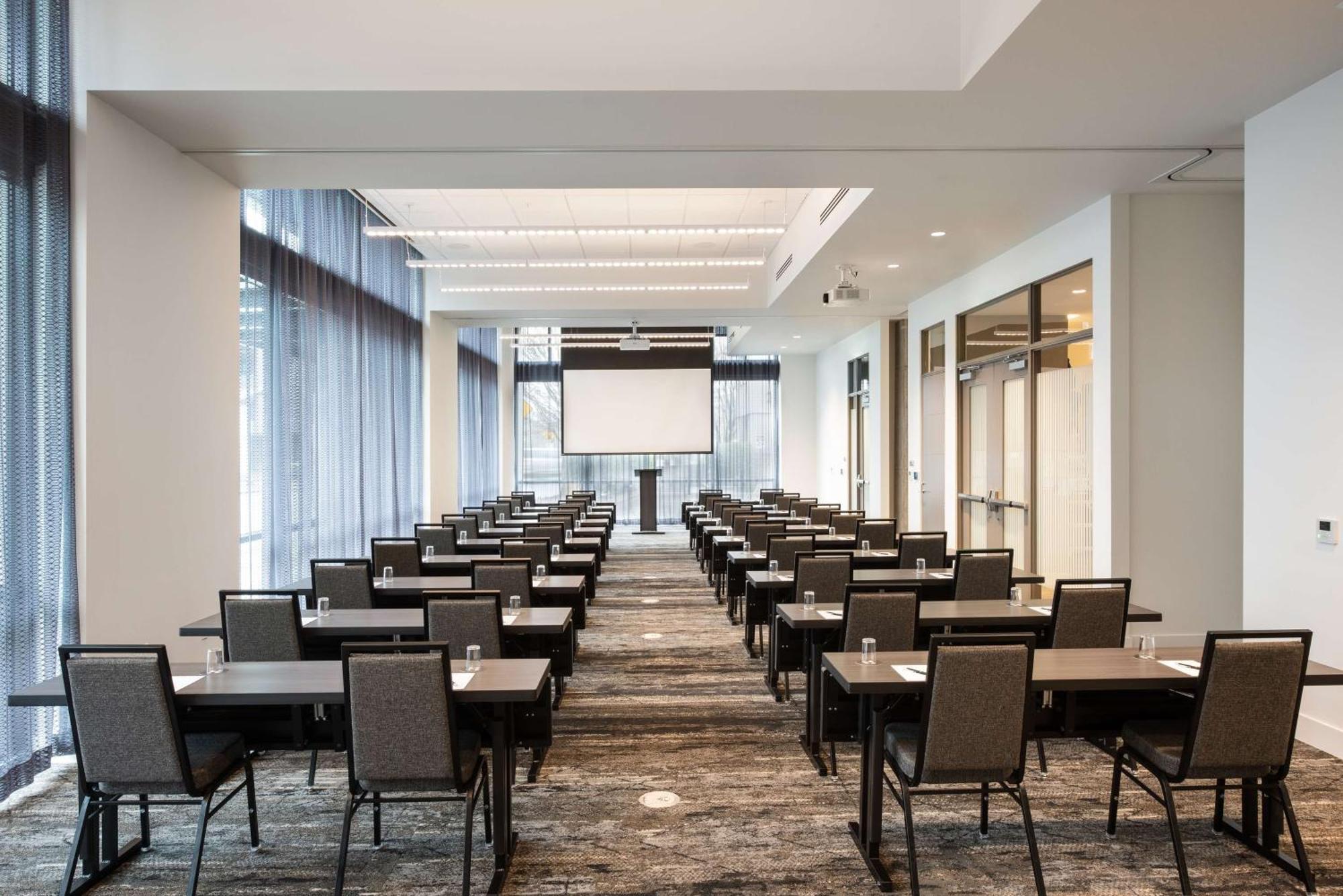 Holman Riverfront Park Hotel Salem, Tapestry By Hilton Dış mekan fotoğraf